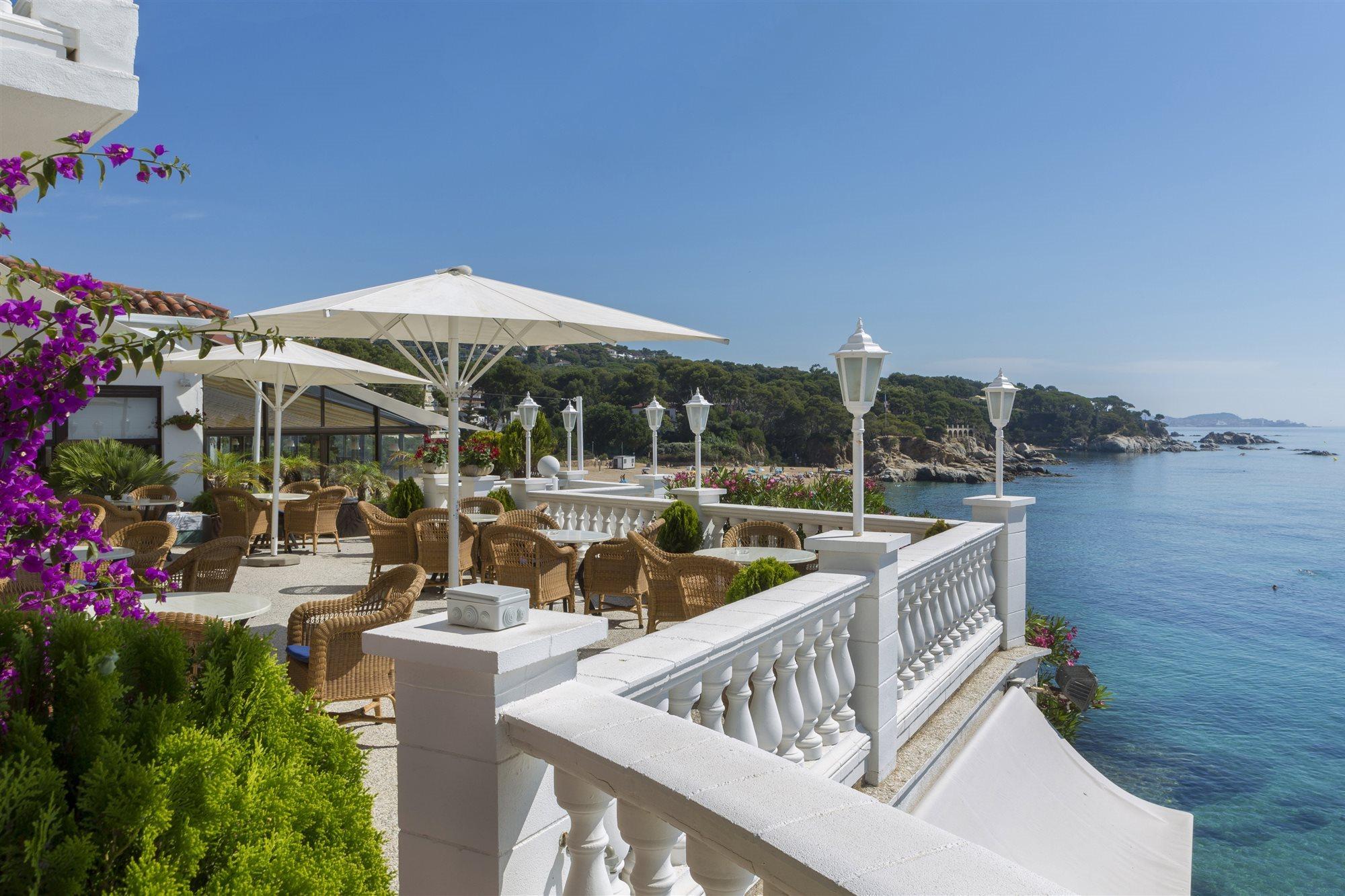Hotel Costa Brava غوادالاجارا المظهر الخارجي الصورة