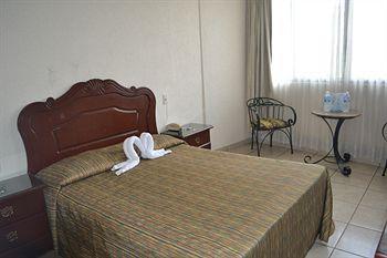 Hotel Costa Brava غوادالاجارا المظهر الخارجي الصورة
