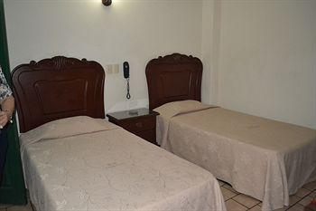Hotel Costa Brava غوادالاجارا المظهر الخارجي الصورة
